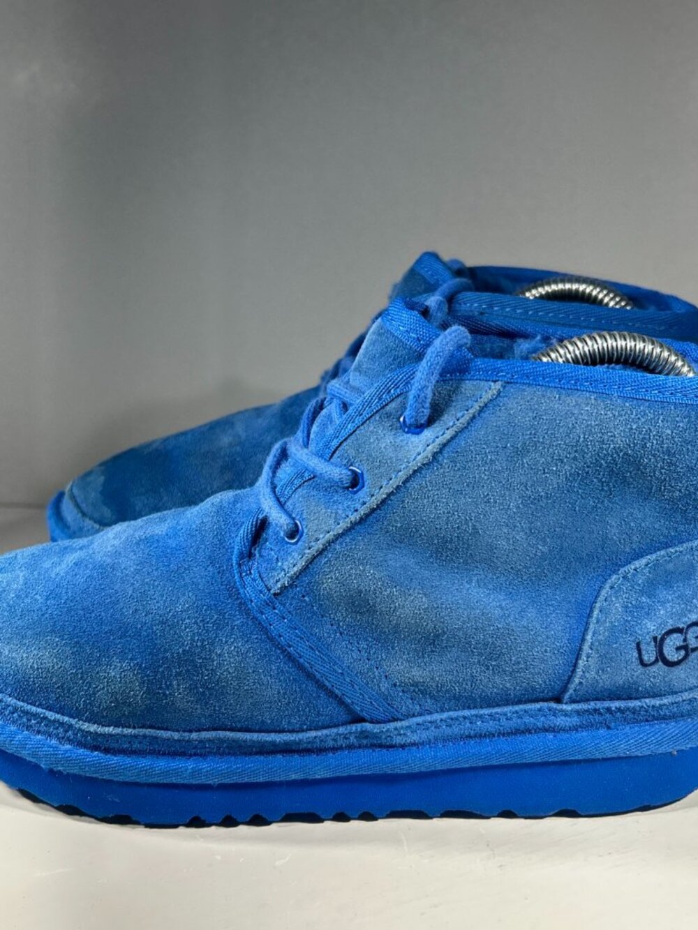 UGG Neumel Boys Big Kids Suede Ankle Chukka Boots Size 4 Royal Blue Lined Shoes